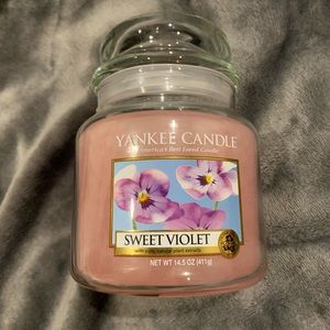 Yankee Candle - Sweet Violet